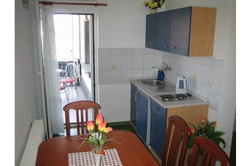 Zasebna nastanitev Betina 9